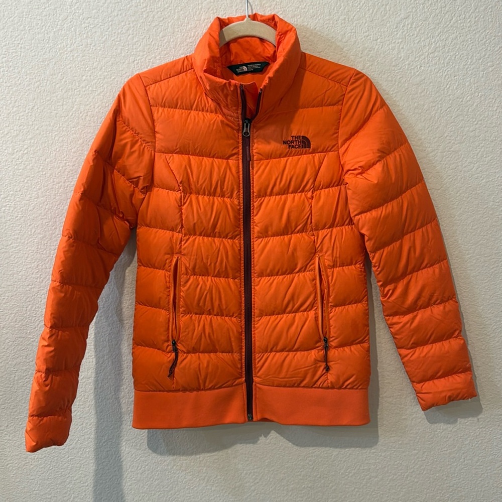 Orange North Face Puffer Jacket Women’s‎ XS